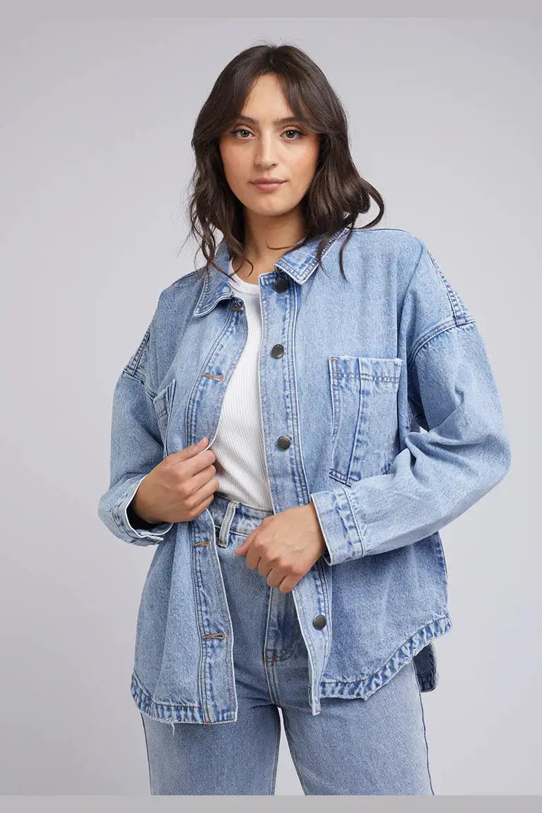 ALL ABOUT EVE - dale denim shacket - light blue Lightweight Linen Blouse