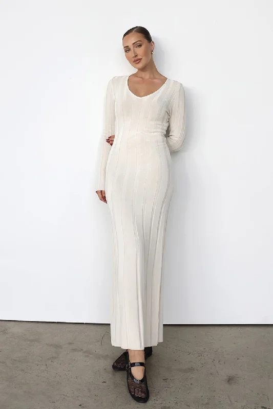Lily Knit Maxi Dress | Natural Fashionable High-Low Maxi Dress