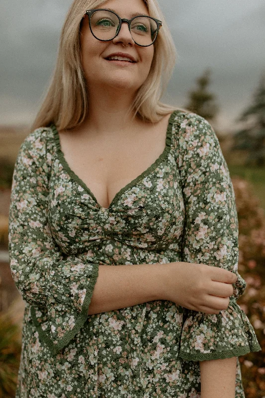The Sweet Escape Mini Dress - PLUS Elegant Floral-Print Mini Dress