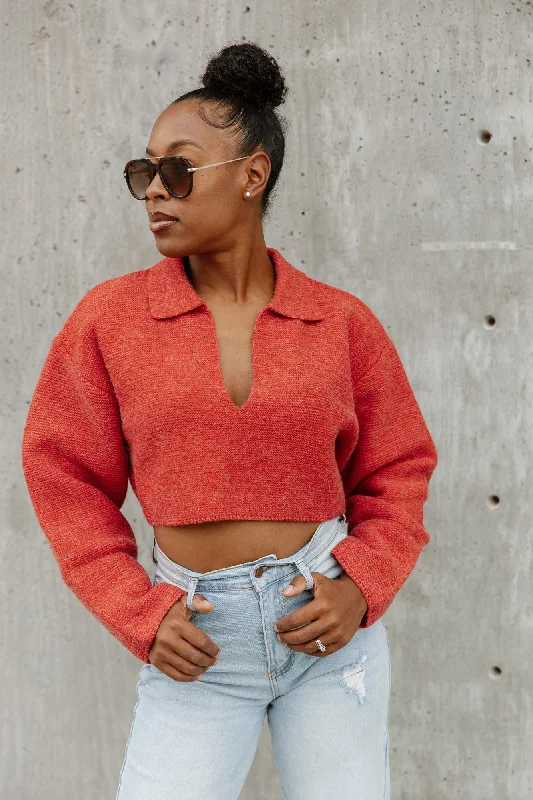 CHEYENNE V-NECK COLLAR WITH DROP SHOULDER SWEATER IN RED Striped Floral Plaid