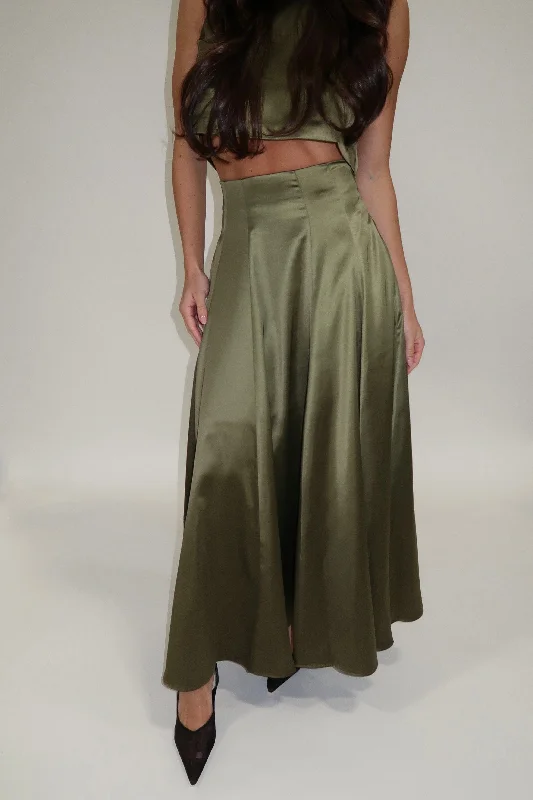 Graceful Giving Skirt zip skirt side