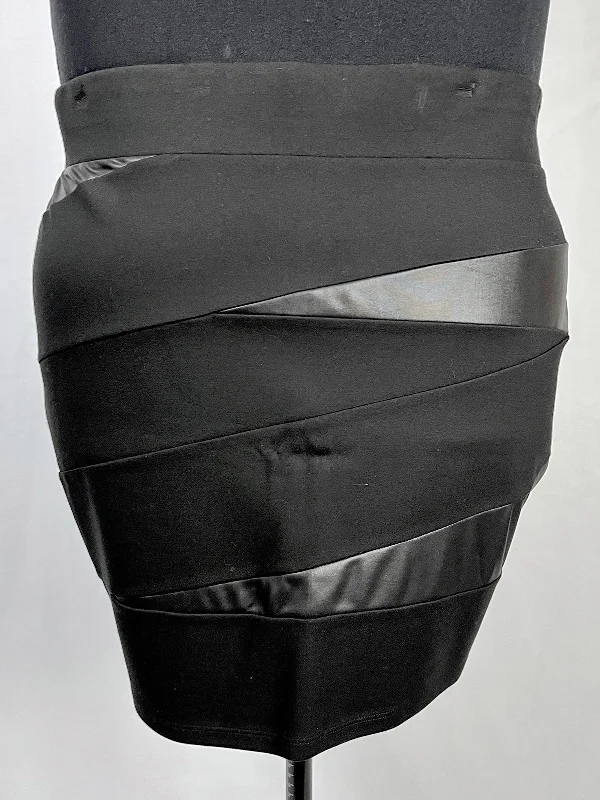 Torrid Size 4 (26/28) Black Bandage Mini Skirt silk skirt lustrous