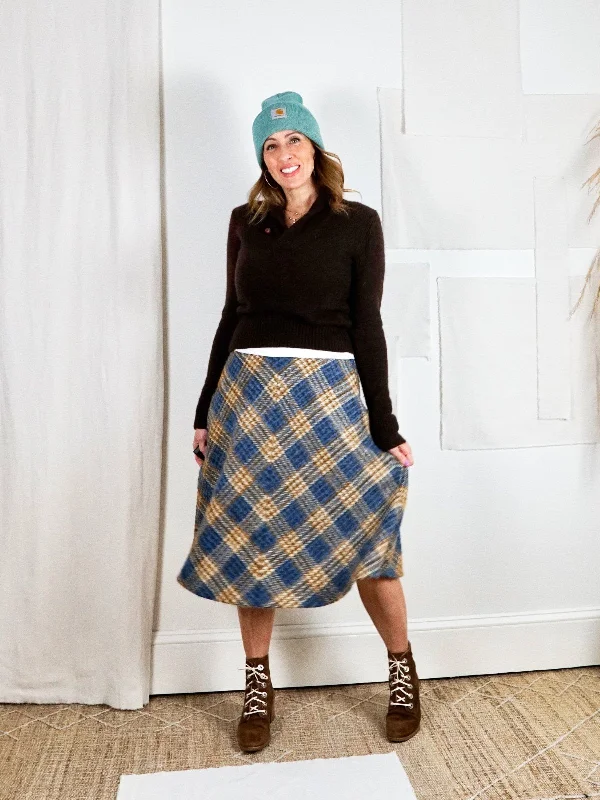 Vintage Plaid German Wool Skirt button skirt front
